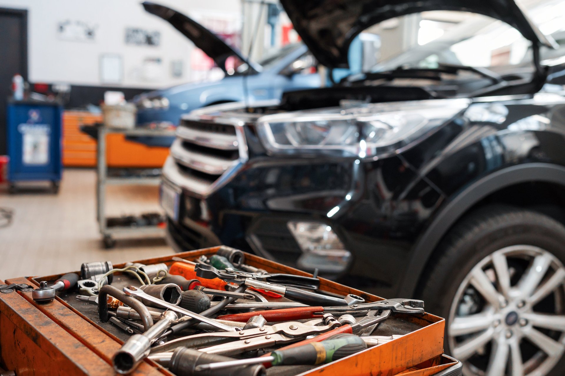Auto repair service station